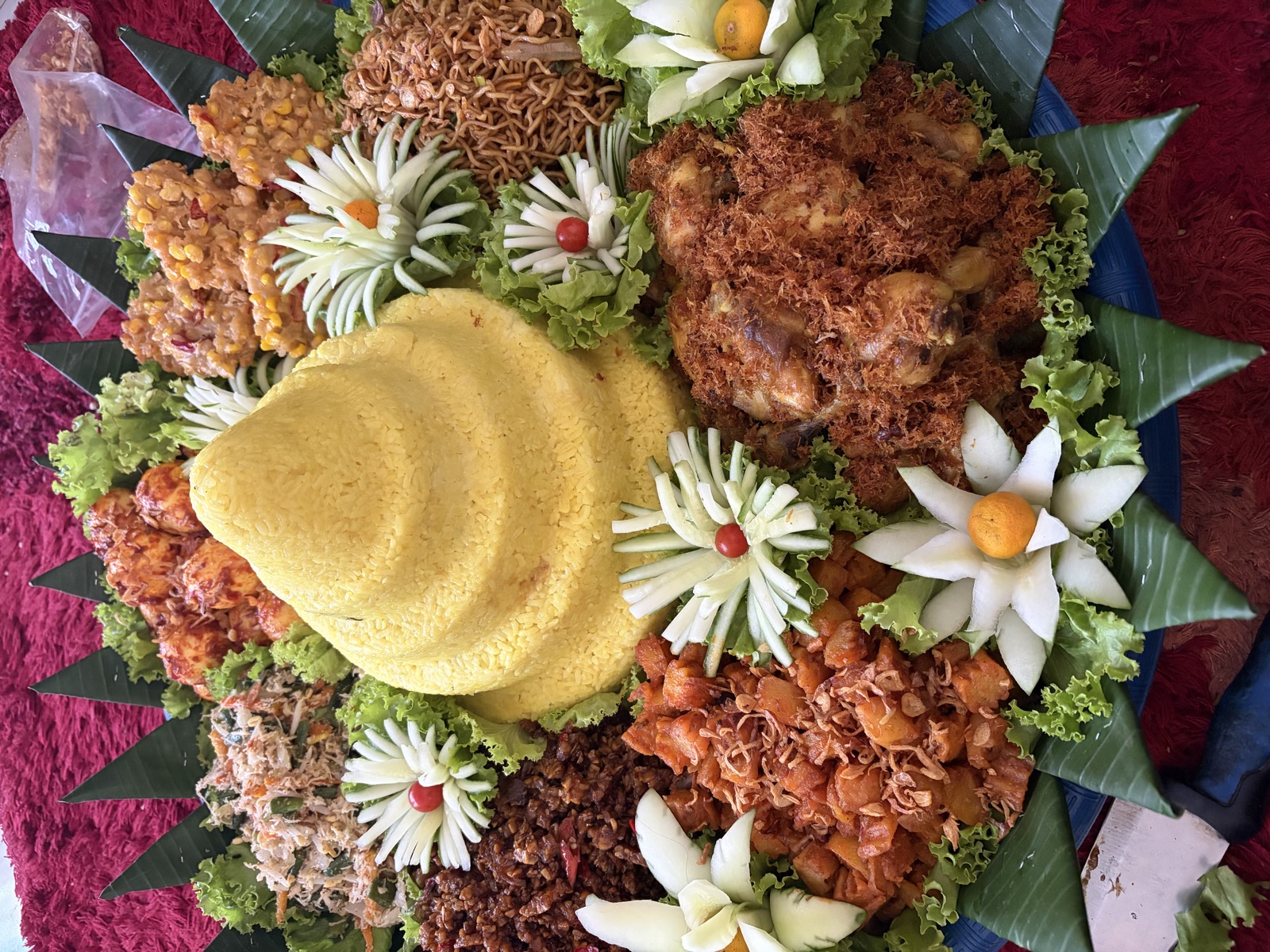 Tumpeng Ekonomis — Dapoer Umma19 Catering Sukabumi